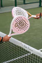Pala de pádel de mujer PADELISIMA PASSION 3K en rosa pastel con logos dorados