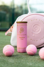 Pelotas de pádel rosa Signature Pink de PADELISIMA con logo dorado